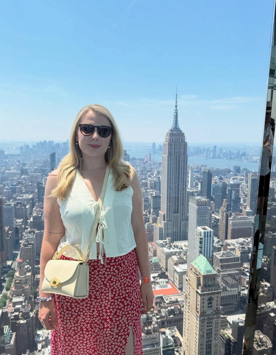 nancy_c56's tweet photo. Snaps from SUMMIT One! This was a really cool building with amazing observation decks. Seeing the Empire State Building from across the way like that was amazing 😍 have you seen it? - #outfitoftheday #newyork #newyorkcity #summitone #outfitoftoday #outfit #empirestate #empire https://t.co/aIugFuOmmj