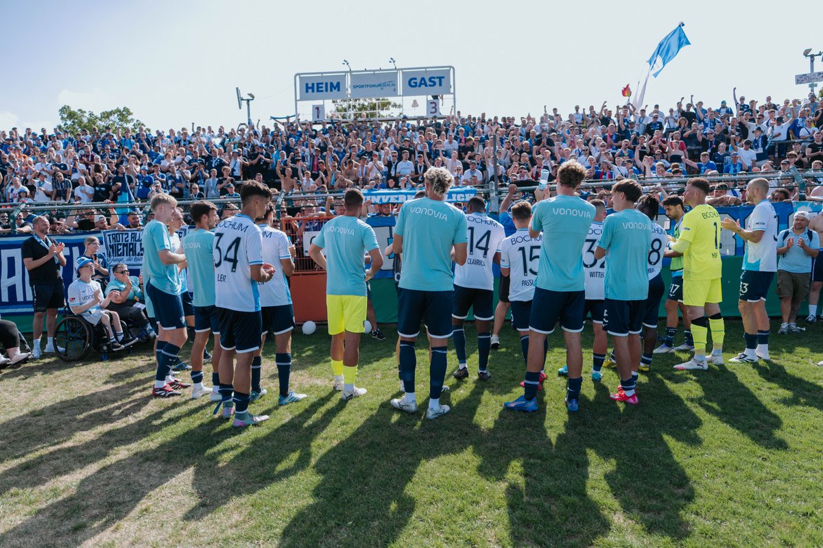 Nicht schön, aber gemeinsam. Runde zwei erreicht, das zählt.

#meinVfL #BFCBOC (1:3)