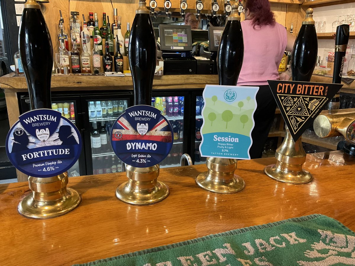 Current Saturday beer choices… #realale #realalepub #ale #yourlocalpub #Rowhedge