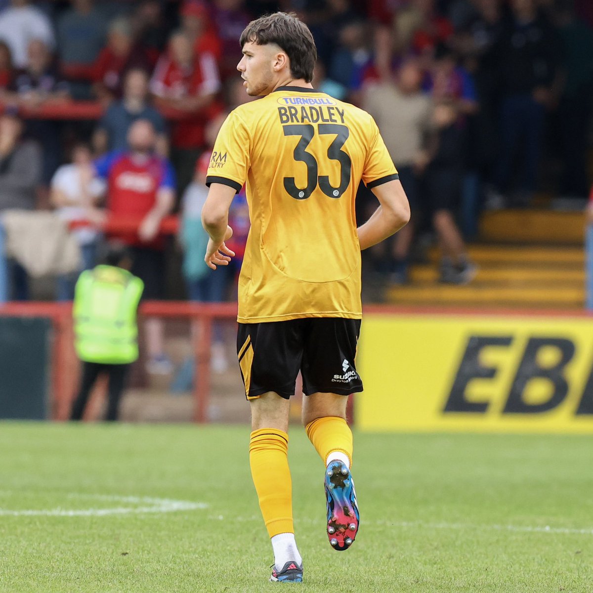 👏🏼 Huge Congratulations to U23s player Billy Bradley who made his National League debut during Saturday’s 3-2 win at Aldershot Town…

📸<a href="/1bray_c/">Chris Bray</a>