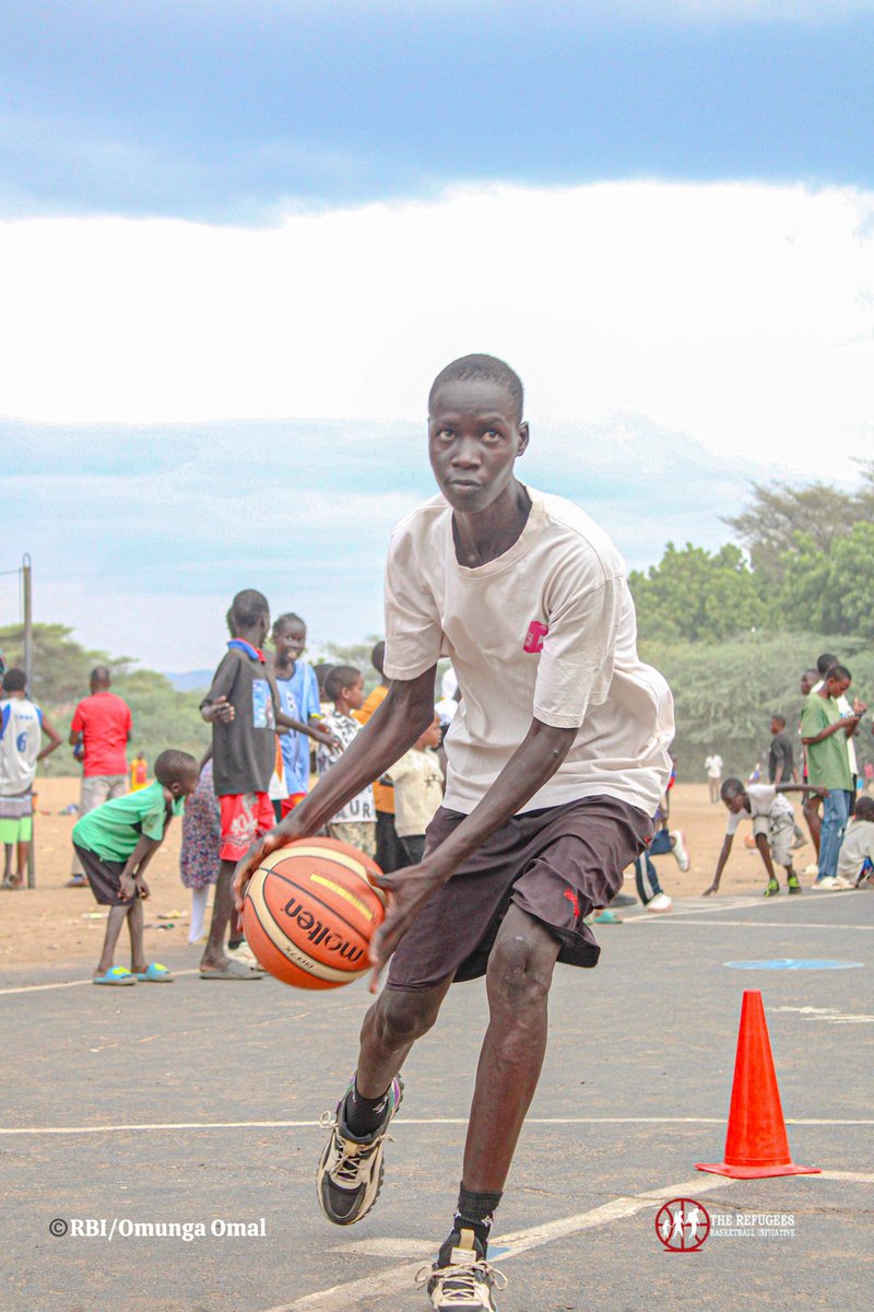 Eyes on the target 🎯 Rising to the rim with full energy, the scoring spirit is alive! 🔥🏀
#basketball #hoops #dream #RBI