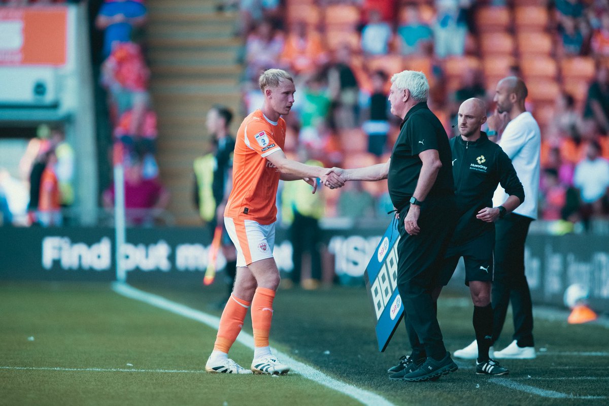 Togetherness 👊🏼 <a href="/BlackpoolFC/">Blackpool FC</a>