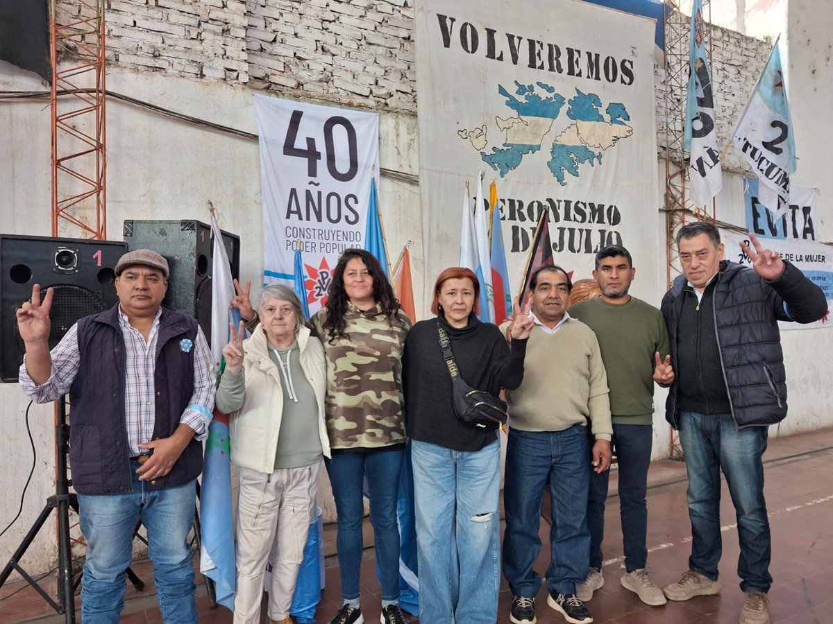 P26deJulio's tweet photo. Compañeros y compañeras representantes de las regionales dijeron ¡Presente! En el 35° Locro Encuentro del Peronismo 26 de julio, en #Tucuman https://t.co/OzXnEct49y