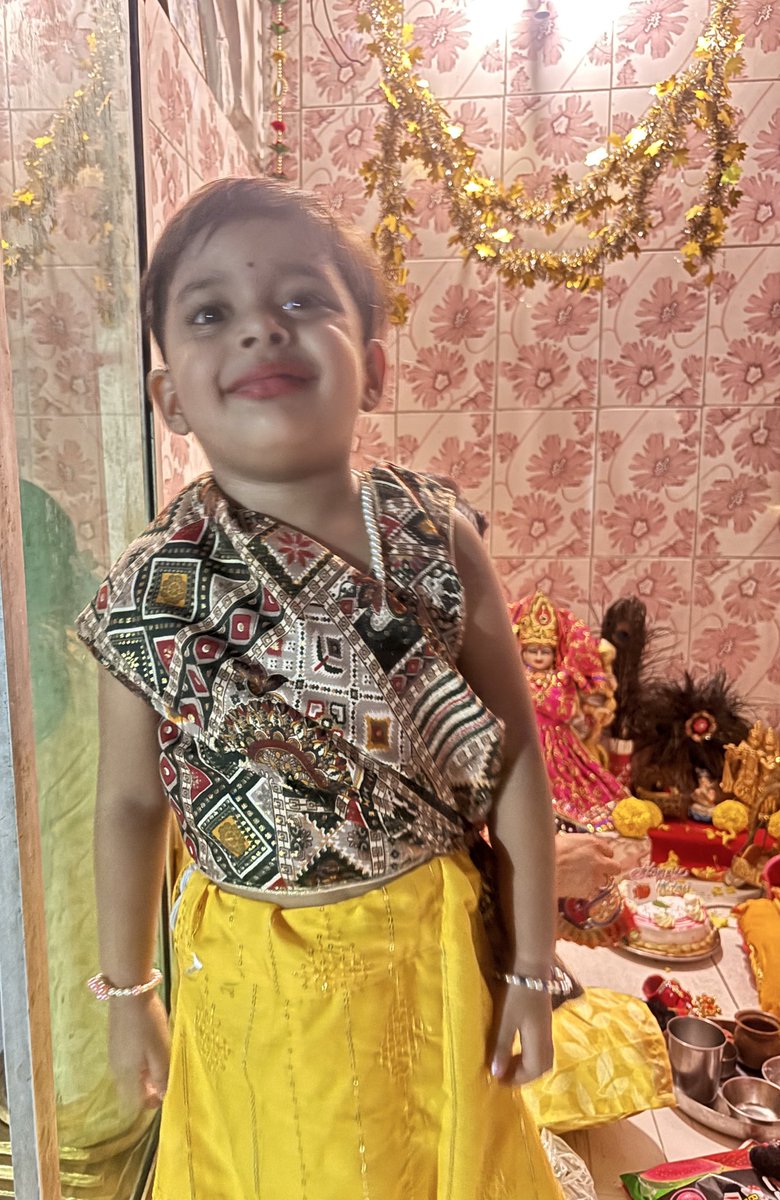 Paripoorna Gaurav 'Druvee' tweet media