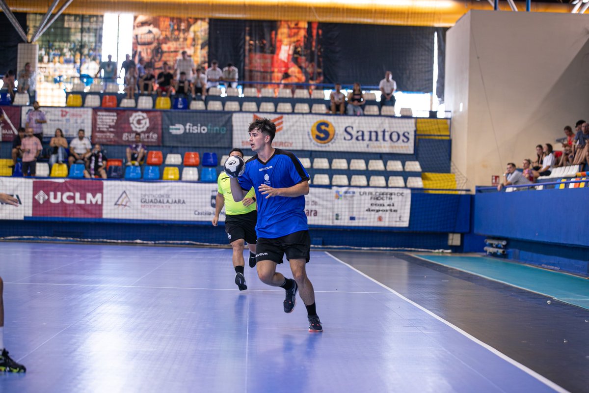 Muy felices de haber vuelto a casa, dejando buena imagen ante nuestra afición frente a un rival directo para esta temporada como el <a href="/AngelXimenezBM/">BM Cajasol Ángel Ximénez Puente Genil</a> 🙌🏻

Gracias por hacer un huequito en el puente para acompañarnos, a pesar del calor, familia!  🫶🏻💜

bmguadalajara.es/noticia/tablas…