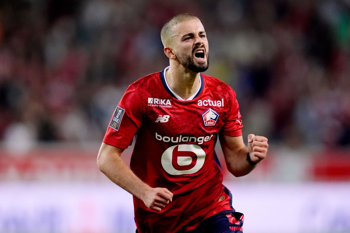Planeteom1's tweet photo. 🚨 Actuellement, la seule négociation en cours pour #Zhegrova est entre Lille et l’#OM 🔵⚪ et elle serait bien avancée.
La #Juventus a pris des infos ces derniers jours mais sans passer à l’action pour le moment.
(Source : @Glongari)
#TeamOM #MercatOM #Ligue1 #LOSC https://t.co/eT8t7DDzb6