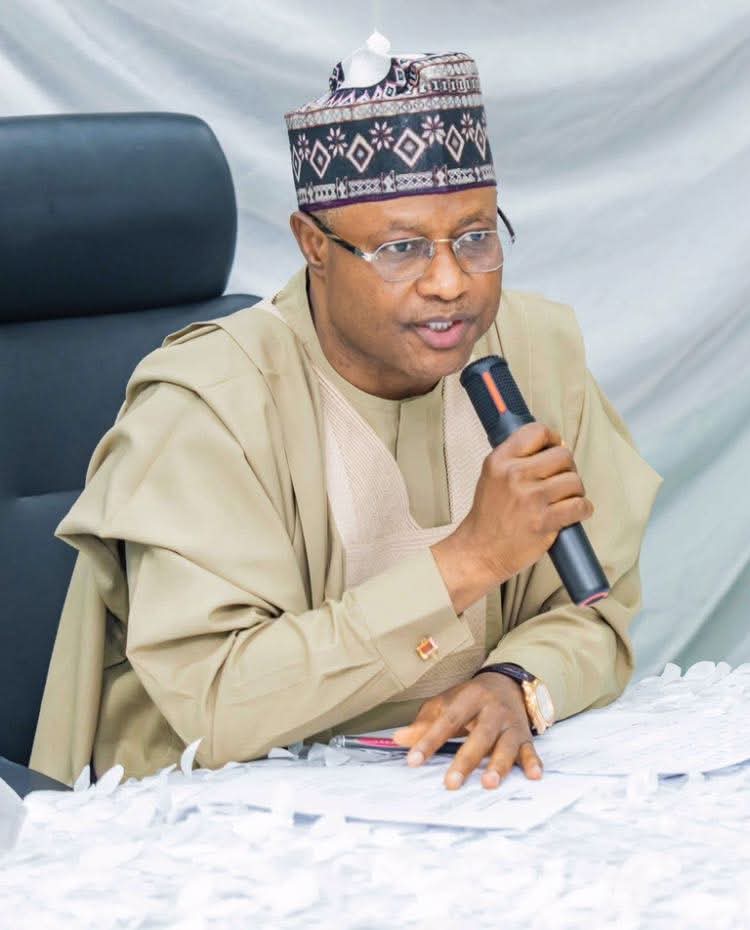 2000 Likes 
500 Retweets 
H.E Gov Uba Sani, Kaduna State