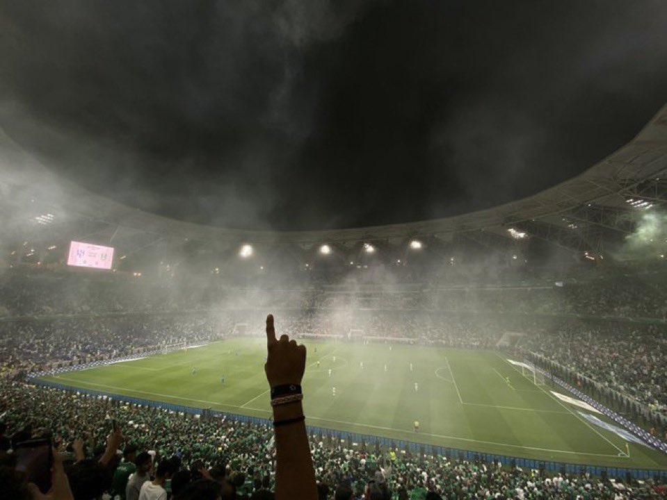 🚨🚨🚨🚨🚨🚨🚨🚨عاجل:

هاشتاق متداول من جمهور الأهلي.

— #أنقذوا_موسم_الأهلي_بالمحور