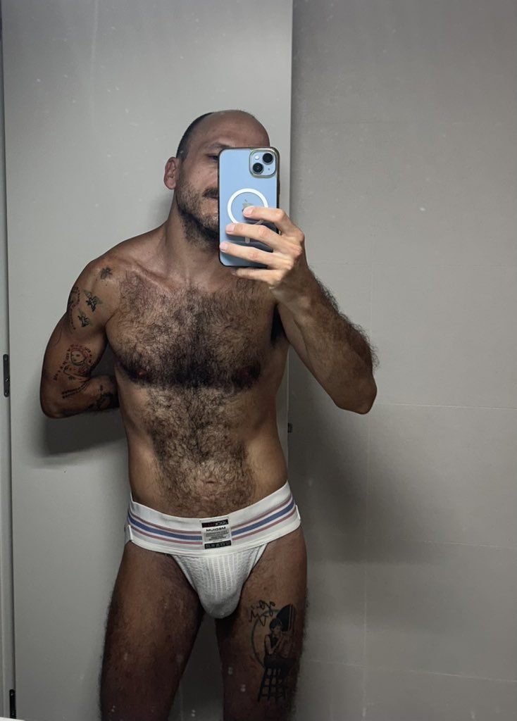 Carlos tweet media