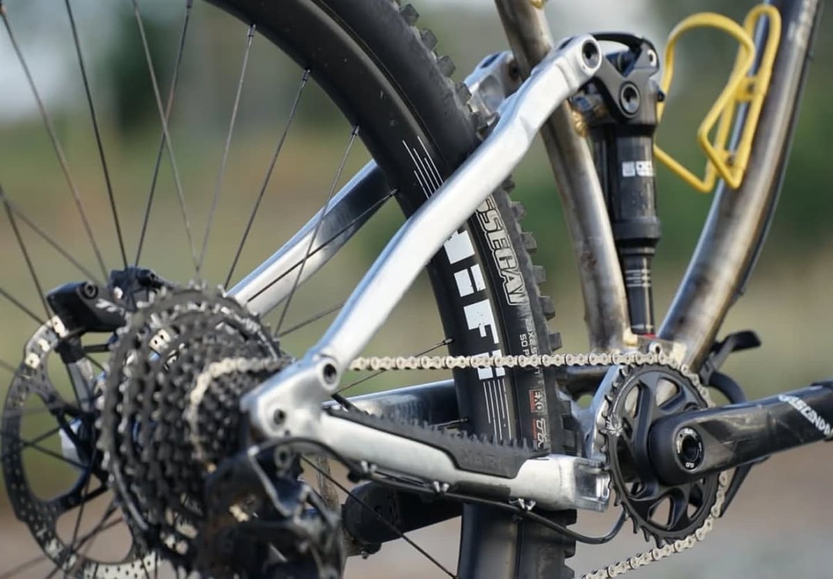 steelisrealmtb's tweet photo. I mean come monΔ! What a Friday this is shaking out to be π€
MonΔ Bikes has started offering FS hand brazed frames π The one on show is actually for sale on their site.
#steelisreal #steelframe #steelMTB #steelisrealmtb #mountainbike #mountainbiking #MTB #XC #XCMTB #bikes #outdoors #cycling #enduroMTB #enduro #cycling #crosscountry #fullsuspension #fullsend #sendIT
#cyclist #mtbphotos #cyclingphotos #sport #mtbgram #mtblovers #adventure #mtbenduro #mountains