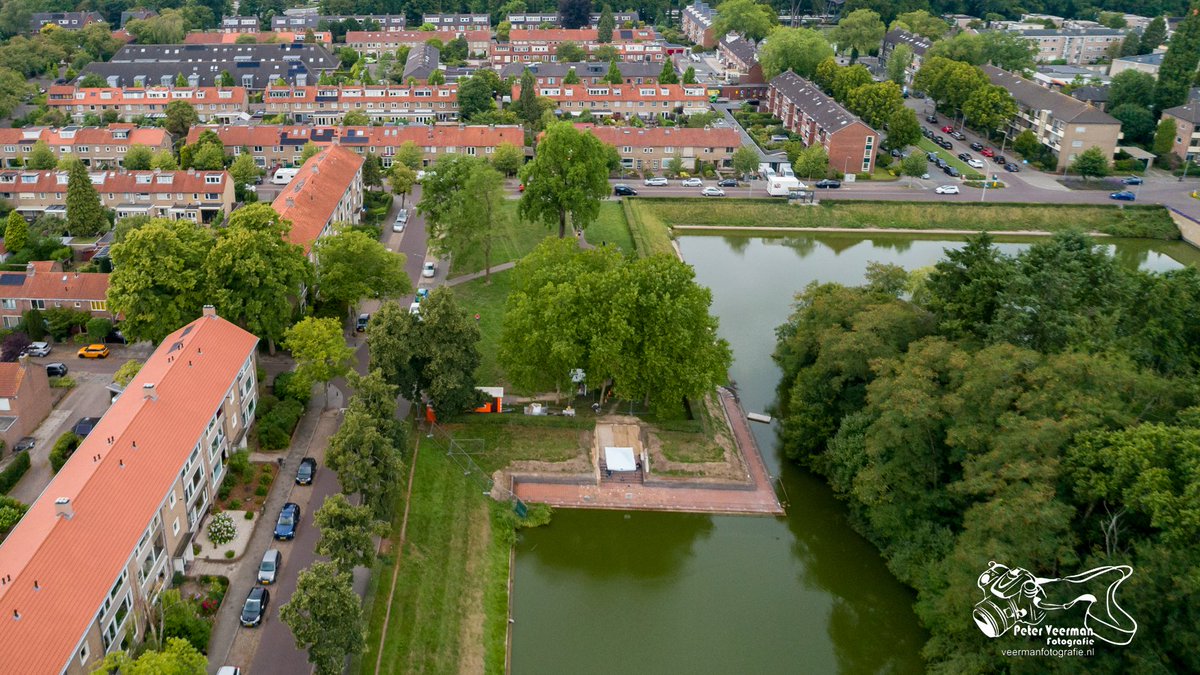 Zicht op Hilversum gezien vanuit drone op een hoogte van 100 meter.
veermanfotografie.nl/flora-fauna/zi…
