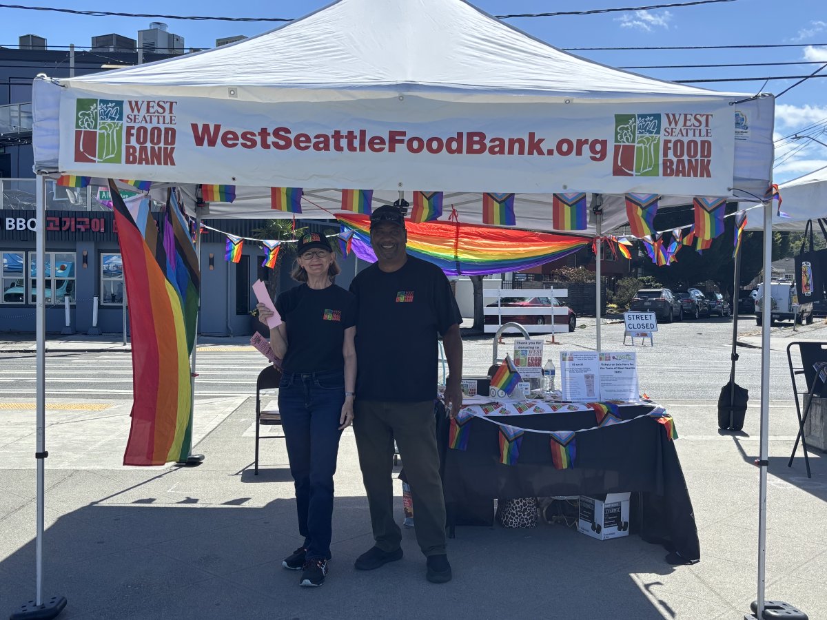 WSFoodBank's tweet photo. Come see us at Alki Beach Pride! We have $5 raffle tickets and you could WIN two tickets to the Taste of West Seattle. It’s beautiful here. No FOMO! https://t.co/g2eH8mZdsu