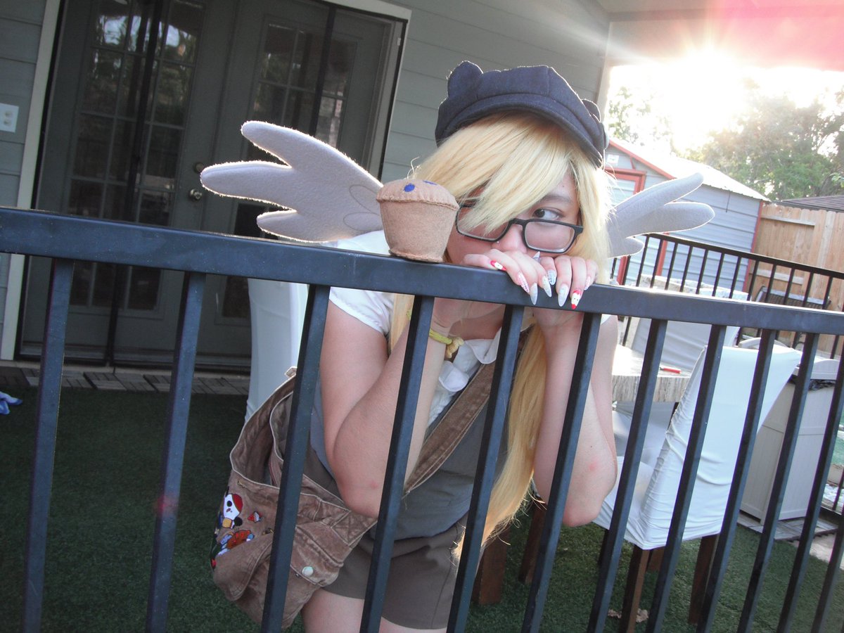 clovibun's tweet image. these are weeeeeks old but i cosplayed derpy :D #derpyhooves #mlpderpy #mlpcosplay