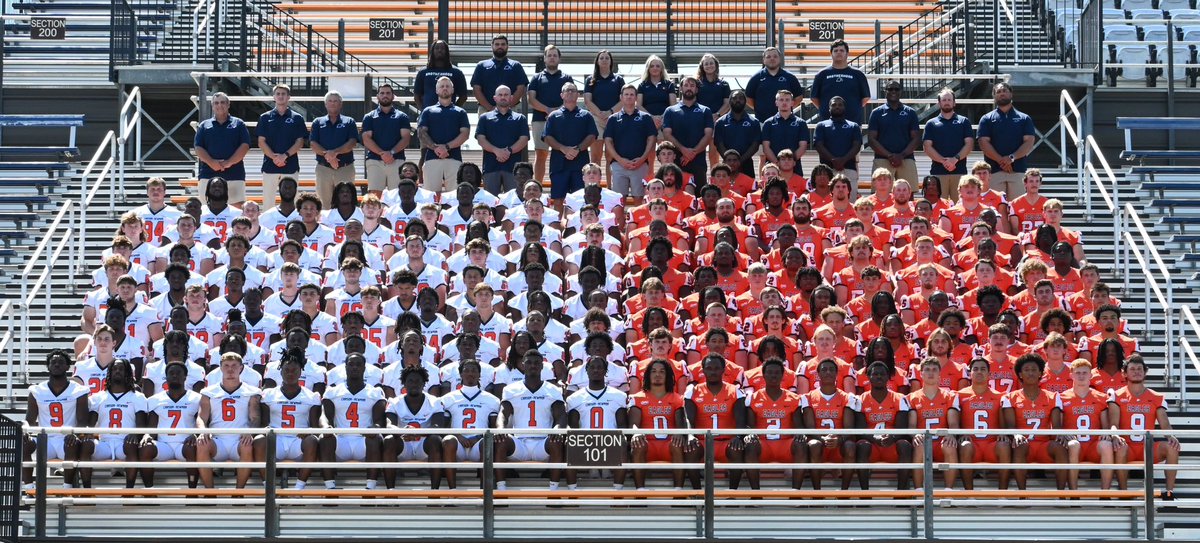 Carson-Newman Athletics (@cn_eagles) on Twitter photo Presenting the 2025 Carson-Newman Football team
<a href="/cnfootball/">Carson-Newman Football</a> x #TalonsUp x #Brotherhood Presenting the 2025 Carson-Newman Football team
<a href="/cnfootball/">Carson-Newman Football</a> x #TalonsUp x #Brotherhood
