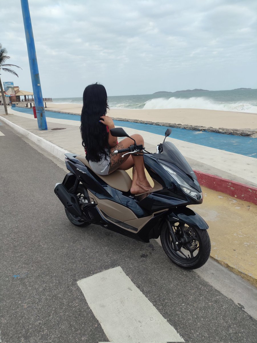 MorenacarolM's tweet photo. Comprei uma PCX pra ela ❤️🥰🧿🙌🏻 https://t.co/GSC9rPfrln