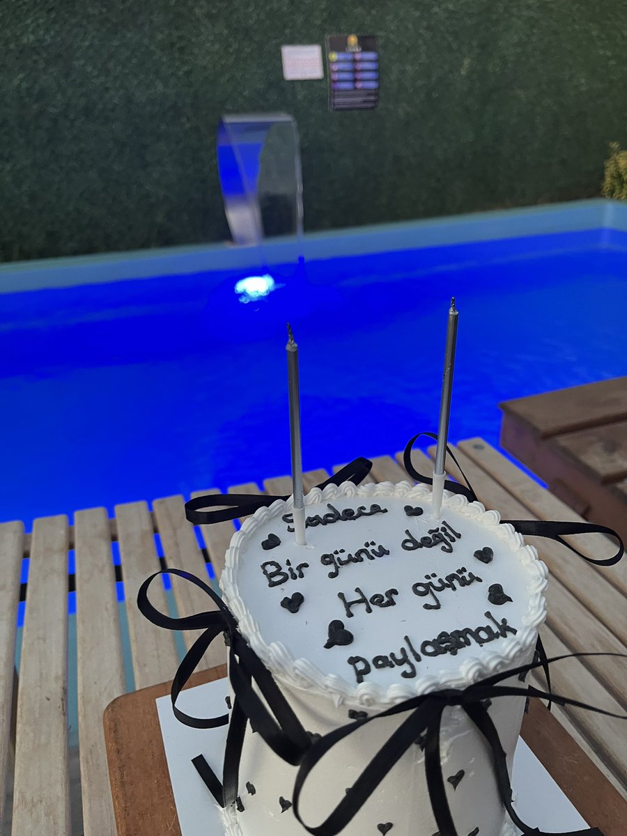 gunayirem's tweet photo. En güzel hediyemizle doğum günümüz 🎂🥰
@grikapsonlucock https://t.co/jslLEjU1Yv