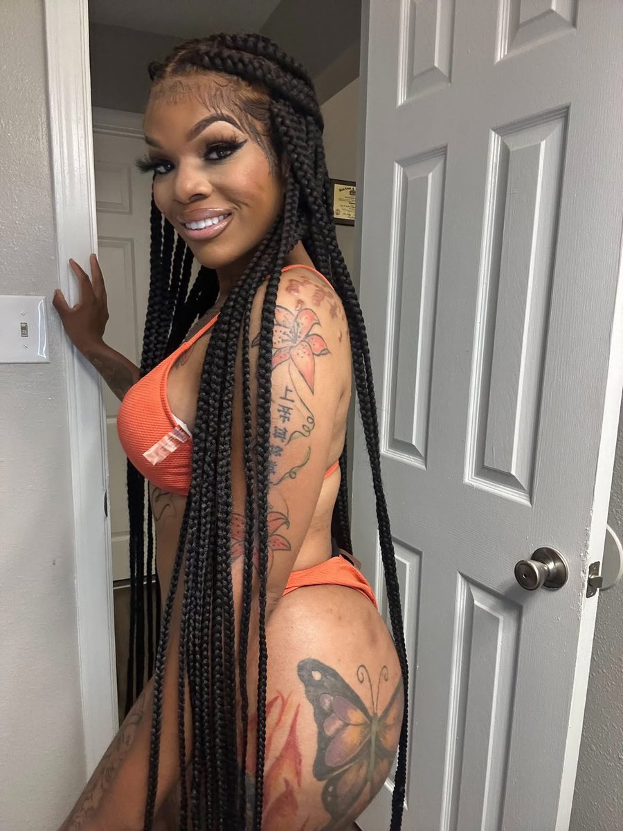 missprincessatl's tweet photo. "Makeup off &amp; on this B.TCH SO COLDDDD 🥶🧡🧡🧡" 

#MISStress💋
#ThePrincessOfRap🎤🦄👑

#fyp #body #turnt #explore #slay https://t.co/0CKa4MK0Ho