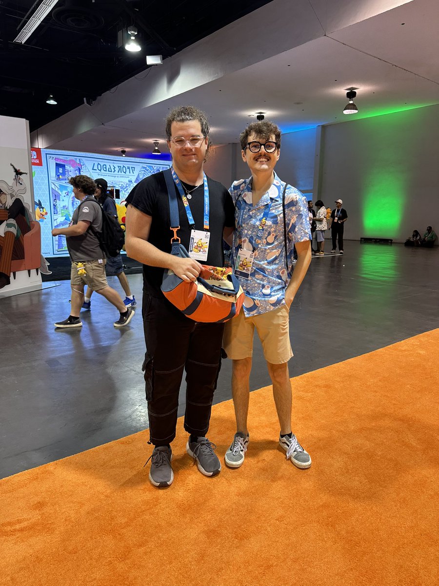 Perihelion77's tweet photo. Actually didn’t make too much of a fool of myself meeting @seanie_dew! Can confirm the mustache is cool in person. https://t.co/1lClgHG2KC