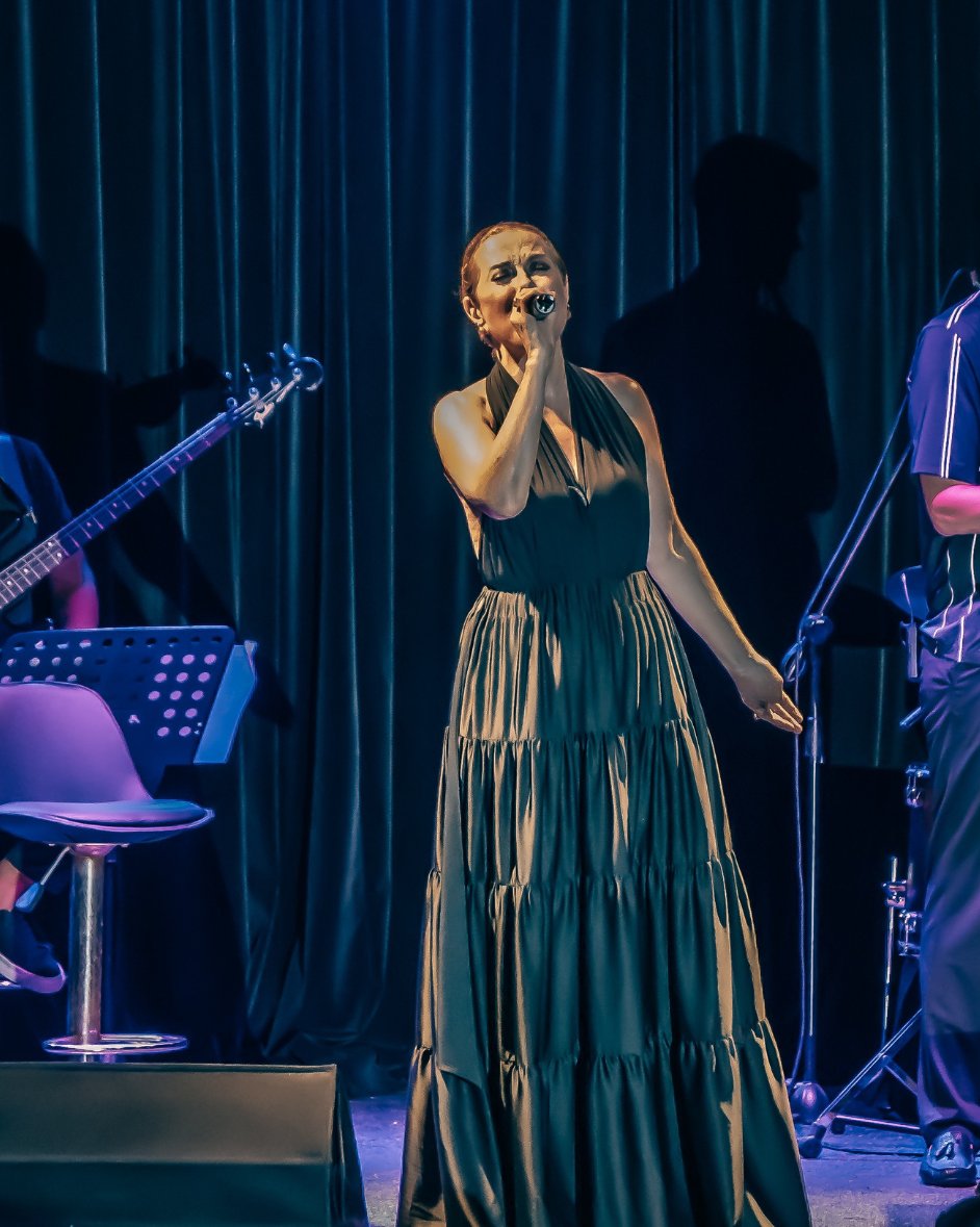 Must_Ent's tweet photo. Zuhal Olcay @zaibodrum konserinden🎶✨️

#MustEntertainment #MustEnt
#Konser #Organizasyon #Prodüksiyon #Etkinlik #ZuhalOlcay https://t.co/mbpk5Ymlhp