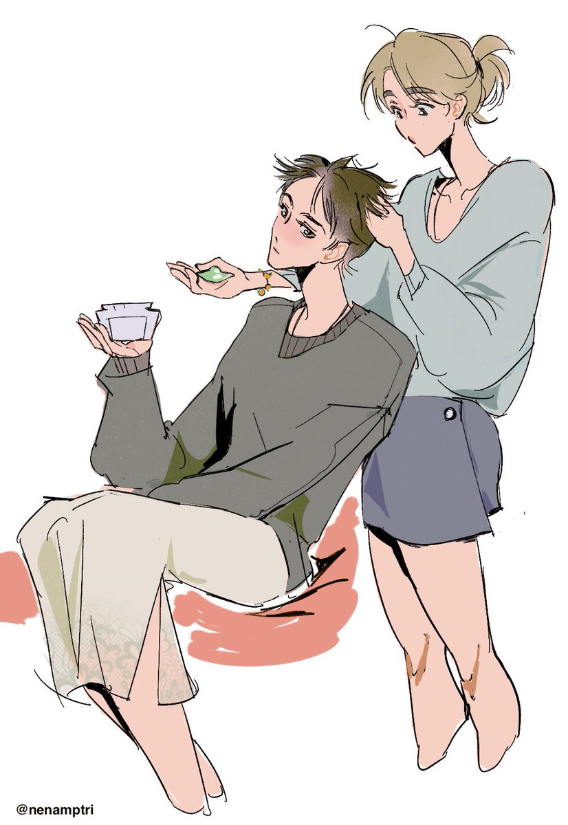 aprilmoonrising's tweet photo. [vk] Her personal hairstylist https://t.co/NId9kBvGM0