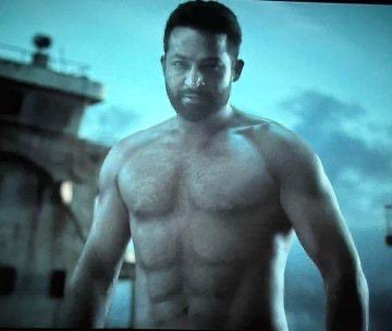 ويرجعوا يقولوا تامر حسني ملوش تأثير🤷🏻‍♂️