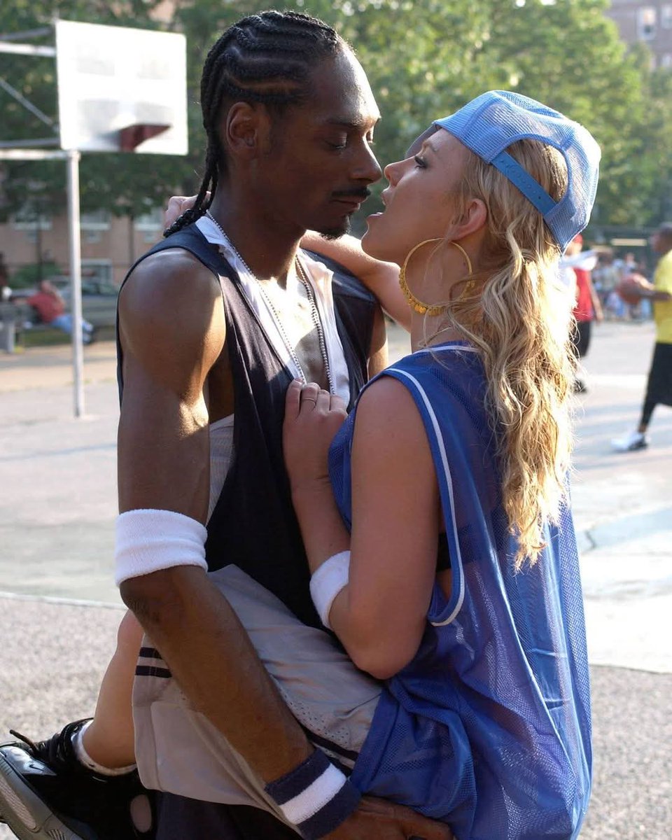 ThatBritneyPage's tweet photo. Too bad we never got the finished product of the "Outrageous" Britney Spears music video featuring Snoop Dog. https://t.co/GuVdIUciJP