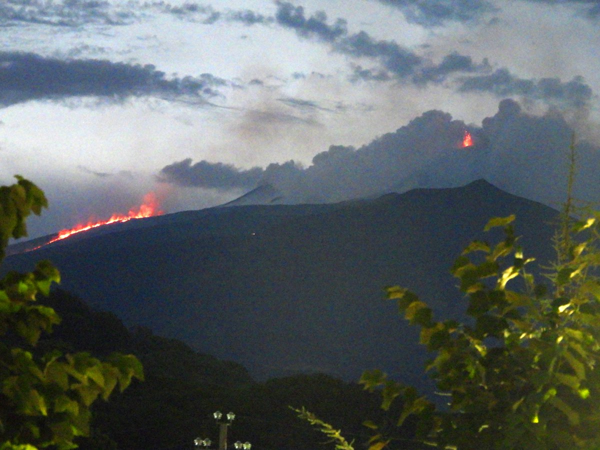 Boris Behncke tweet media