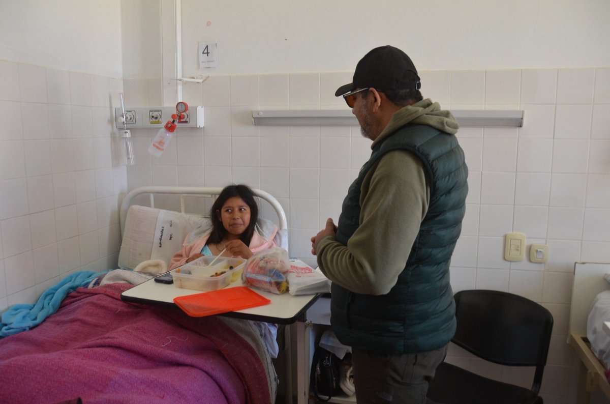 🌟 Infancias que iluminan nuestro camino 🌟

En este Día del Niño recorrimos juntos los hospitales de La Quiaca, compartiendo momentos con quienes más nos inspiran: nuestros niños y niñas.

Cada encuentro nos recordó que la verdadera fortaleza de una comunidad está en cuidar a su