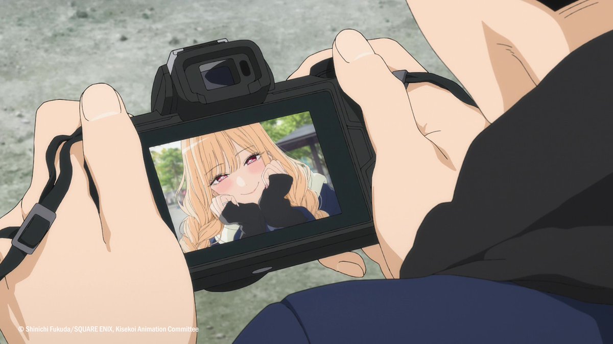 animetv_jp's tweet photo. POV: You take pictures of Marin ☺️

— Watch My Dress-Up Darling Season 2 on Crunchyroll! https://t.co/Z033PMN9cm
