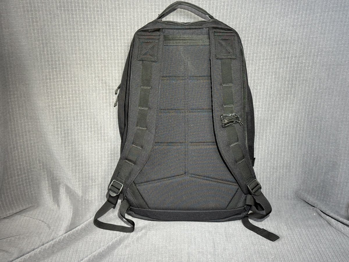 SullyJoe's tweet photo. Black GR1 (Made in Vietnam) + Extras

Included with the bag:
• GORUCK flag patch
• Silver carabiner
• Hydration clip mounted on the shoulder strap

This is a great option if you’re looking for a GR1 that’s already broken in comfortably but not abused.

Asking $250 shipped. https://t.co/CQeA9FmsrV