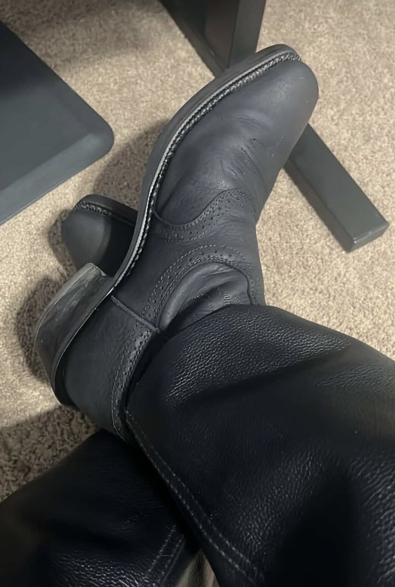 Lick up, boy 👅 #leather #cowboyboots #ariat #leatherboots #leatherman