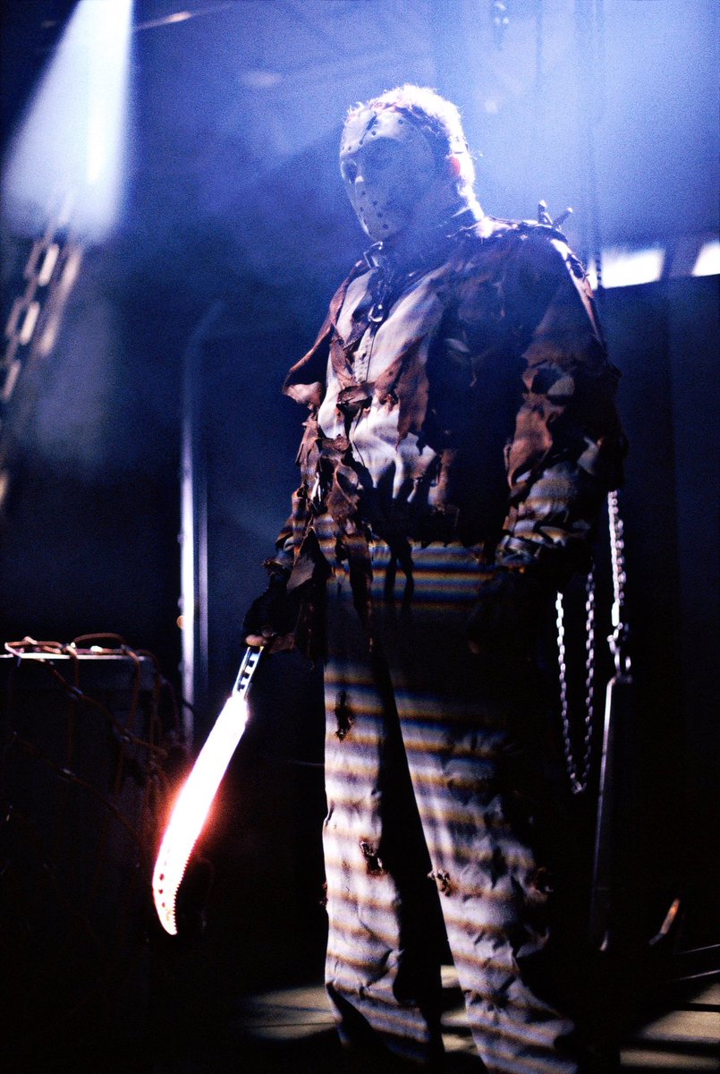 F13ARCHIVIST's tweet image. #BehindTheScenes shots of Kane Hodder as “Pre-Uber” #JasonVoorhees on the set of #JasonX (2002) #HorrorCommunity #FridayThe13th