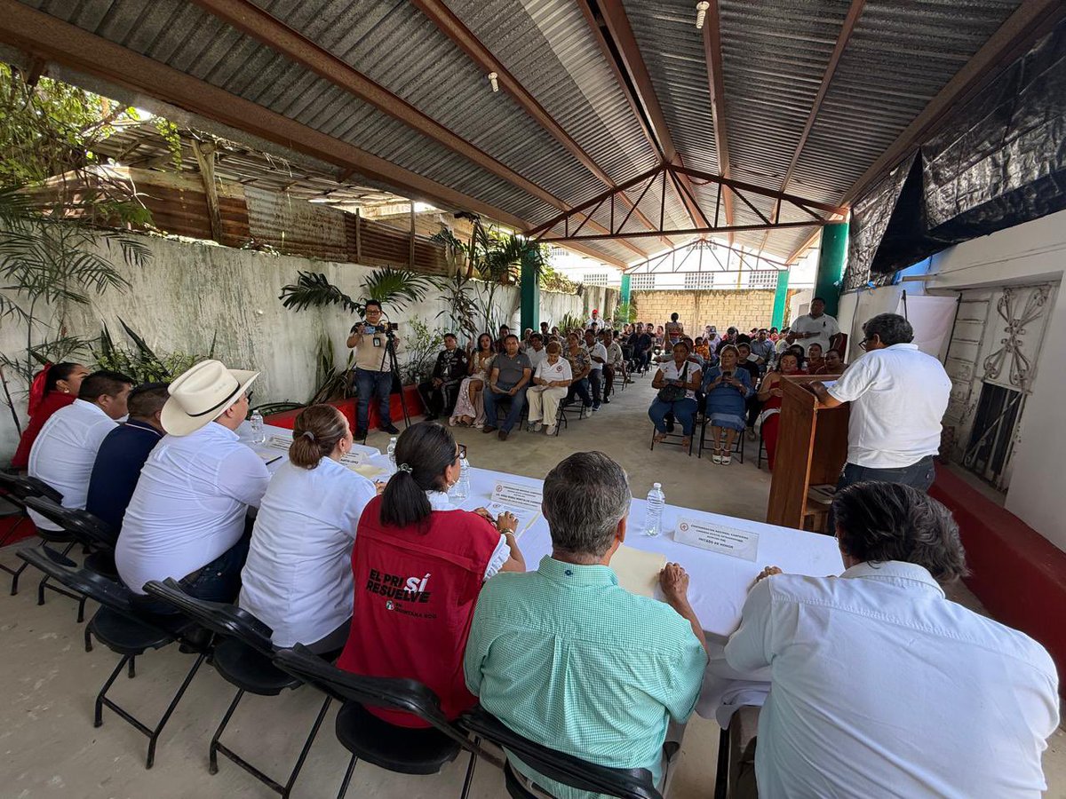 PRIQRooOficial's tweet photo. Con gran éxito celebramos en Felipe Carrillo Puerto el Congreso Estatal Extraordinario de la CNC Quintana Roo.
Acompañados por Cora Amalia Castilla Madrid, Luis Martín López, dirigentes estatales, municipales del PRI y la gran militancia cenecista. 🌱✨
#CNC #PRIQR https://t.co/vBgY24eYPX