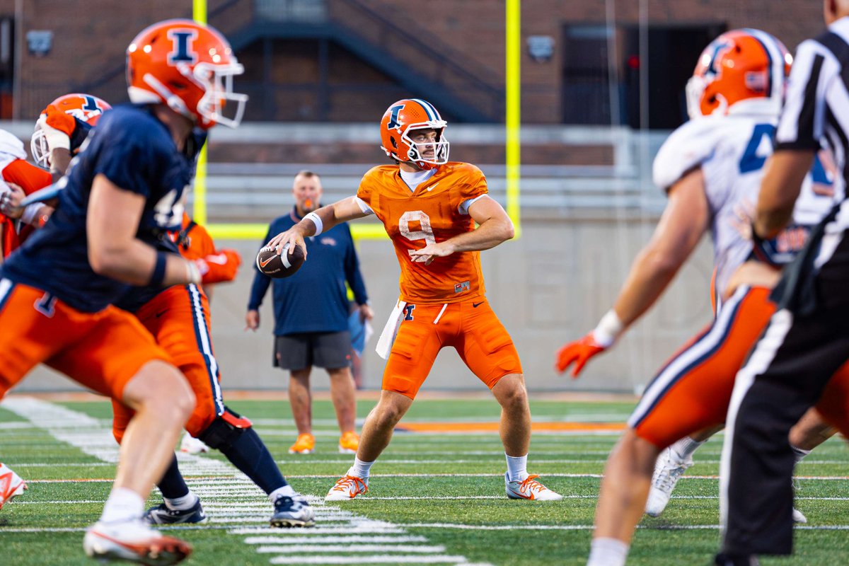 Illinois Football tweet media