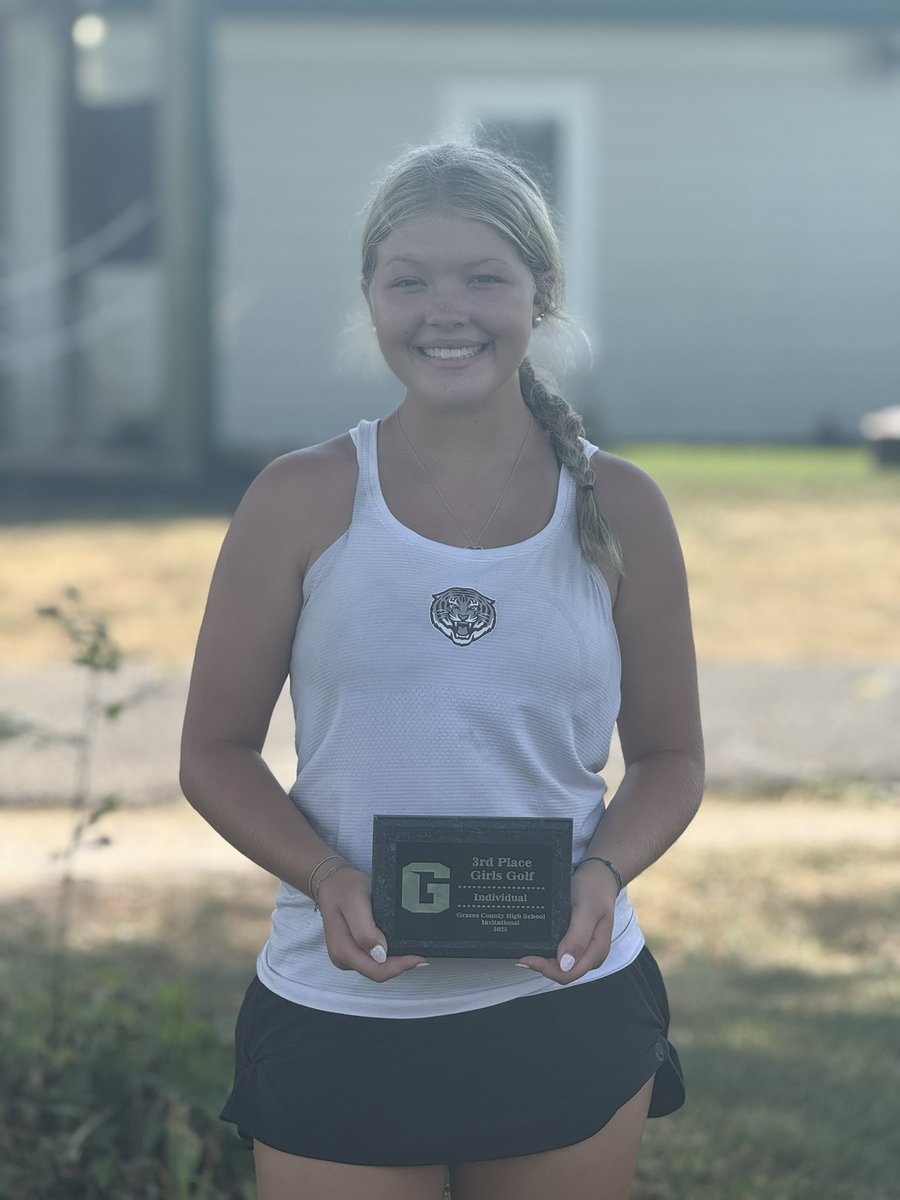 BCLadyTigerGolf's tweet photo. Lady Tigers participated in the Lady Eagles Invitational at Drake’ s Creek. Sophia Henderson carded her 1st birdie of the year and Amelia Lancaster finished strong! Adelynn Moorman shot a 75 and came away with a 3rd place finish out of 76 golfers! https://t.co/fFsXh3PixS