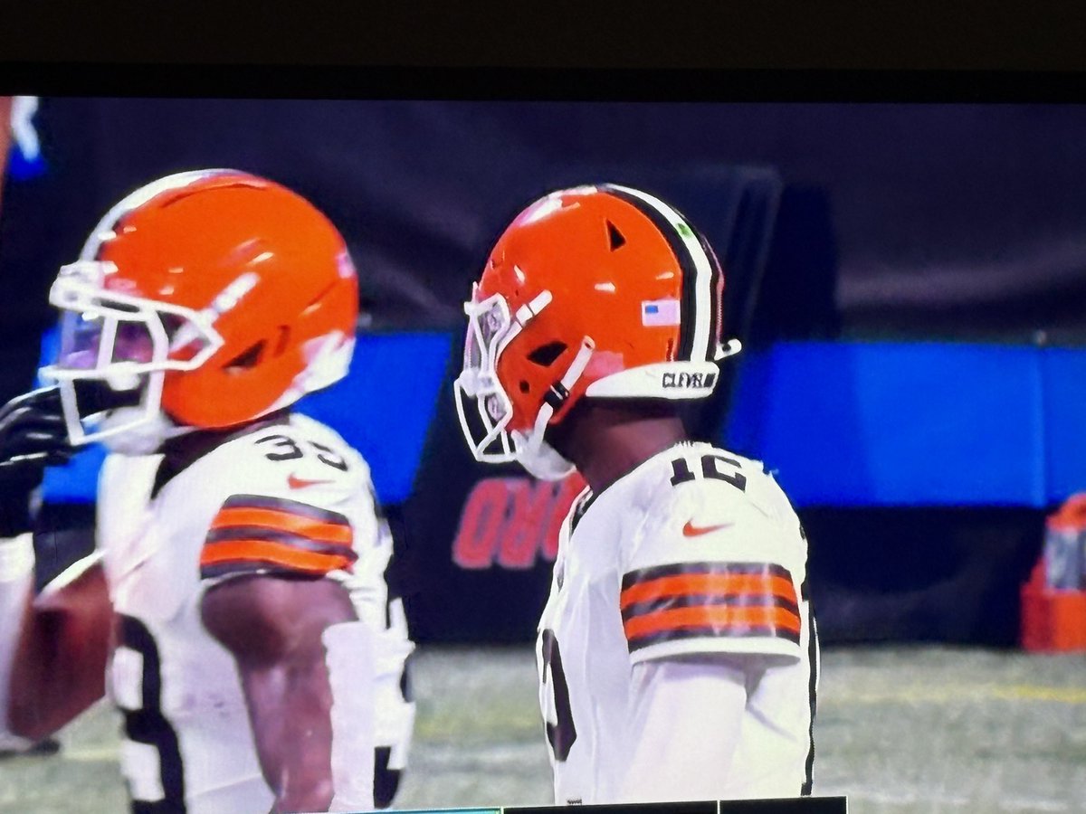 2BlessedHighly's tweet image. No #dillongabriel there ARE #EntertainersandCompetitors in one and here’s one @ShedeurSanders not just #Competitors like you #CmonMan watch your mouth