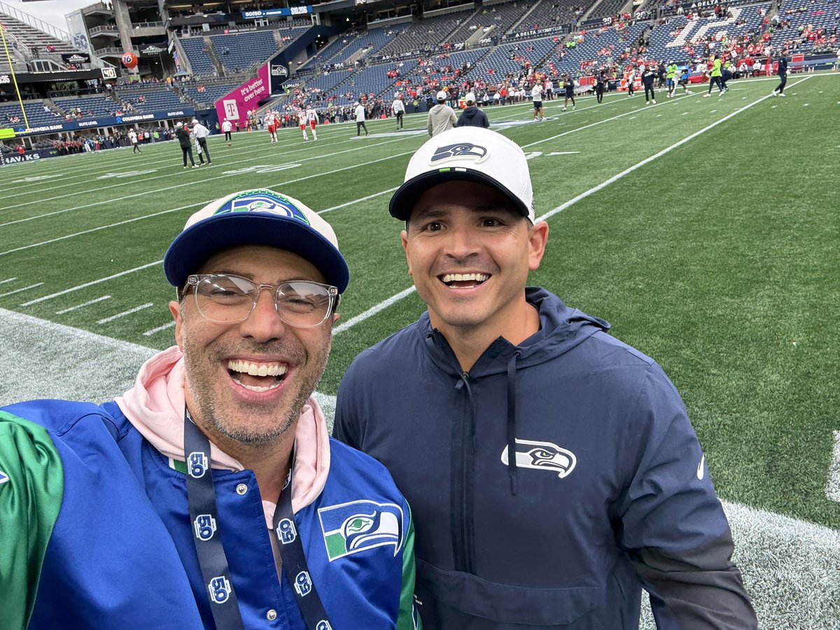 adamraycomedy's tweet photo. Bucket list day in SEATTLE🏈🏈🏈
Thanks to @Seahawks for letting me call the game on radio w/ living legends Steve Raible &amp; Dave Wyman🤘 https://t.co/S9Hy5aNxVV