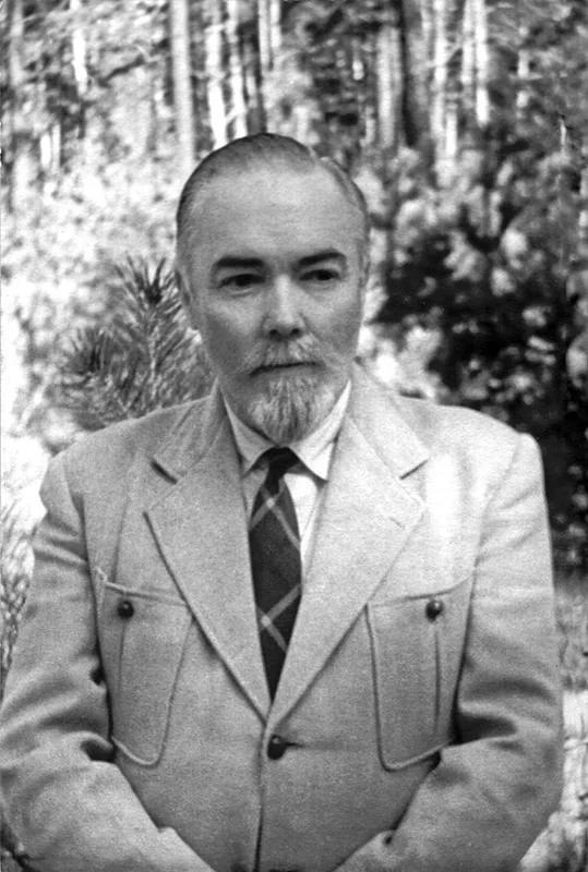 Russia's tweet photo. 📚 #OTD in 1902, famous Russian orientalist & linguist, Yuri #Roerich was born
A brilliant scholar, he:
🔸 Translated the Tibetan historical survey The Blue Annals
🔸 Compiled a monumental 11-volume Tibetan–Russian–English dictionary still in use today
🔸 Mastered 30+ languages https://t.co/1vQfQ0N268