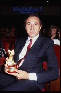 non solo Sanremo, Fantastico, Domenica In. Ricordo Baudo alla fine degli anni ‘90. Tonfo galattico a Mediaset, rientro dalla porta di servizio a Rai3. Lì realizza due gioiellini: Giorno dopo giorno e Novecento. Il leone dimostrò ancora una volta come ci si rialza dalla caduta.