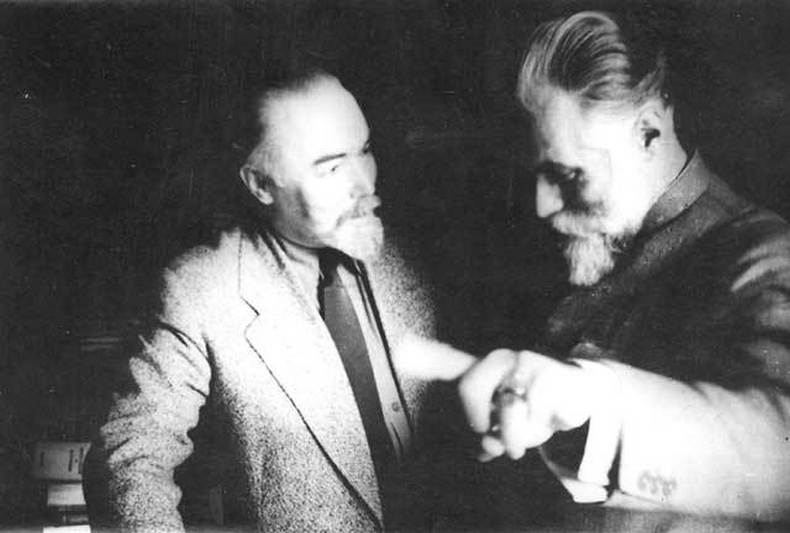 Russia's tweet photo. 📚 #OTD in 1902, famous Russian orientalist & linguist, Yuri #Roerich was born
A brilliant scholar, he:
🔸 Translated the Tibetan historical survey The Blue Annals
🔸 Compiled a monumental 11-volume Tibetan–Russian–English dictionary still in use today
🔸 Mastered 30+ languages https://t.co/1vQfQ0N268