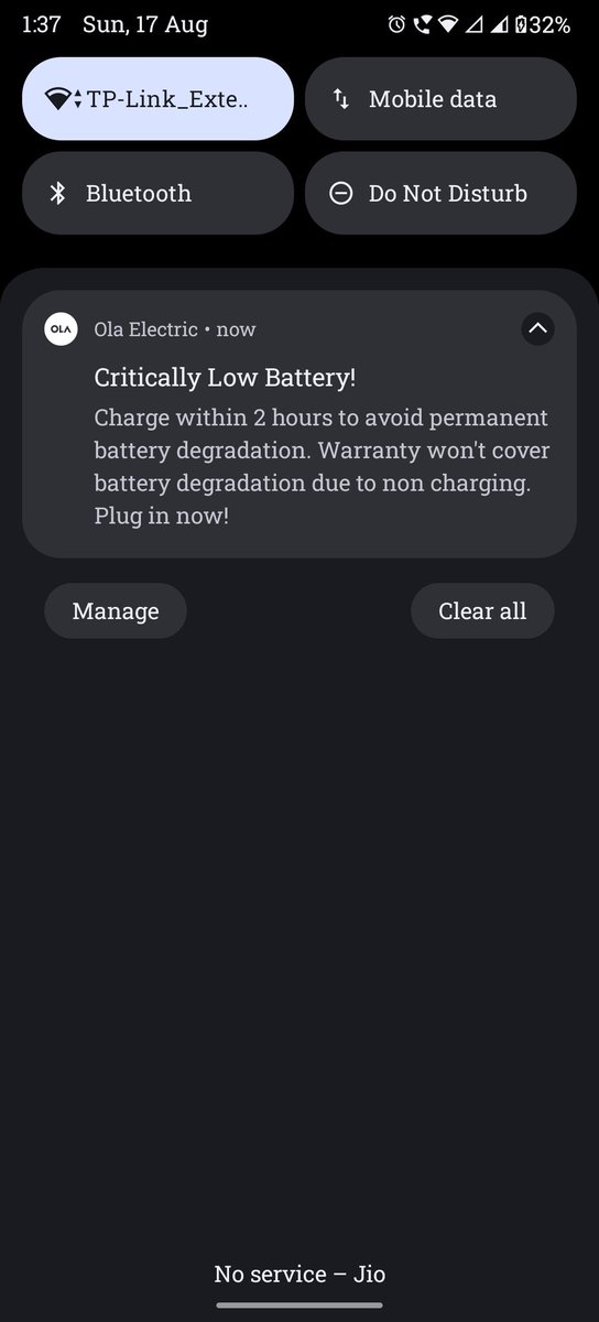 AryaPatel0691's tweet photo. @OlaElectric My scooter is in service centre from 1 month and now i get the msg that your scooter is critically low battery charge within 2 hour or you will permanently battery degradation 
And won't cover in warranty, 
Now who will responsible for that https://t.co/5VqXnN3qgk