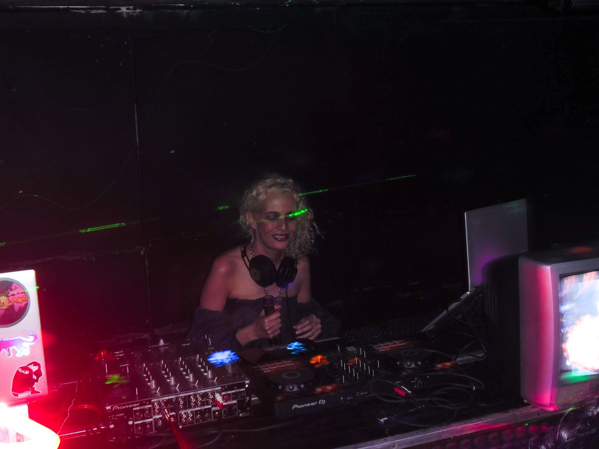 me chame de vini tweet media