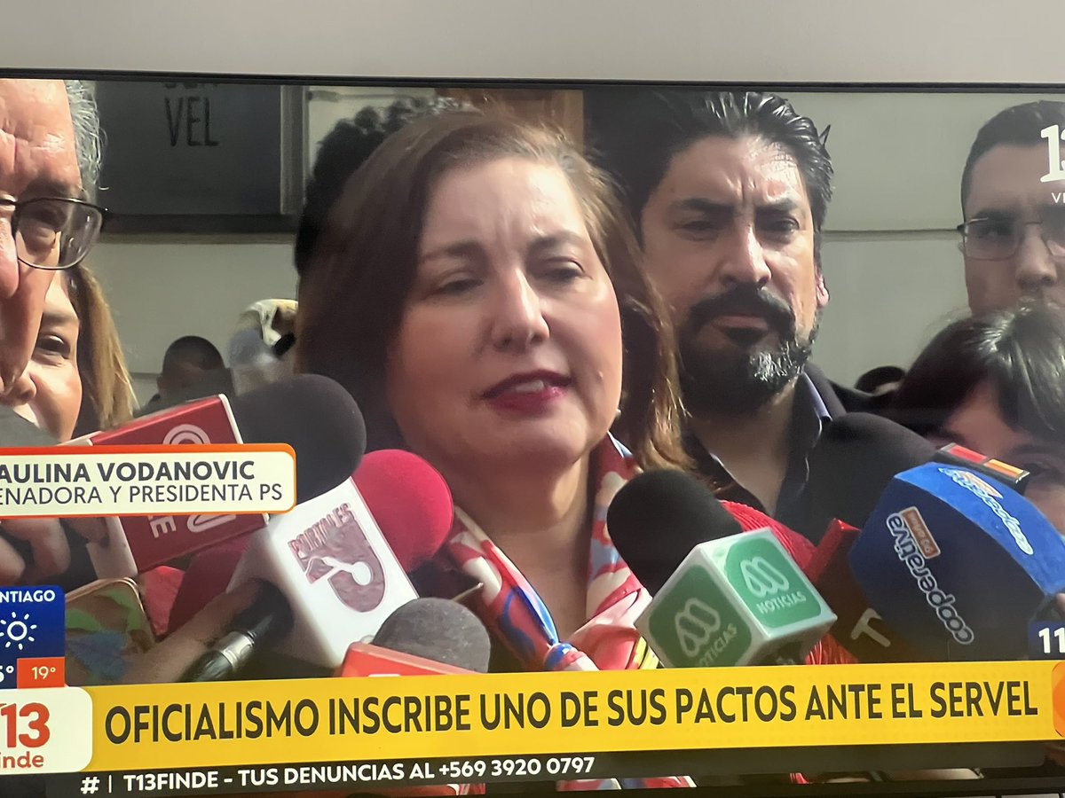 Miren donde está  <a href="/RUBENOYARZOF/">Diputado Ruben Oyarzo</a> fue elegido por el <a href="/PDG/">ゆ</a> y ahora para sobrevivir y seguir aferrado al poder es de izquierda por eso voté bien no por parásitos que solo buscan aferrarse al poder voté @republicanos #podemoshablarchv #KastPresidente