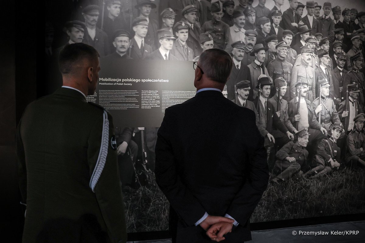 Świętując otwarcie tego muzeum nie tylko oddajemy hołd obrońcom naszej Ojczyzny, ale wspólnie stawiamy bardzo ostrą granicę między obroną cywilizacji, Polski, państwa polskiego, praw człowieka, demokracji, wolności jednostki a barbarzyństwem sowieckim, bolszewickim, dzisiaj