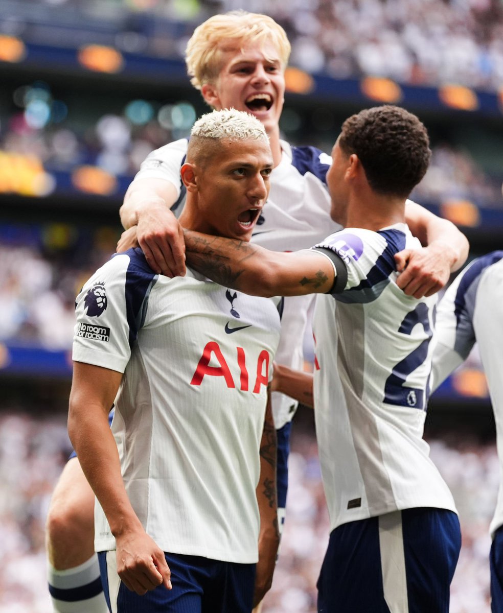 Spurs_Fra's tweet image. 🚨 𝗙𝗜𝗡 𝗗𝗨 𝗠𝗔𝗧𝗖𝗨 ! 

⚪️ #TOT 3️⃣-0️⃣ #BUT 🟣

⚽️Richarlison (10’, 60’) 
⚽️Johnson (66’)

Vos impressions ? #TOTBUR