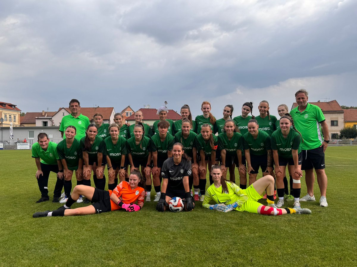 Ženský tým Baníku se připravuje na start sezóny na konci srpna, v sobotu v přípravě porazili DFA Hrobce jasně 10:2.