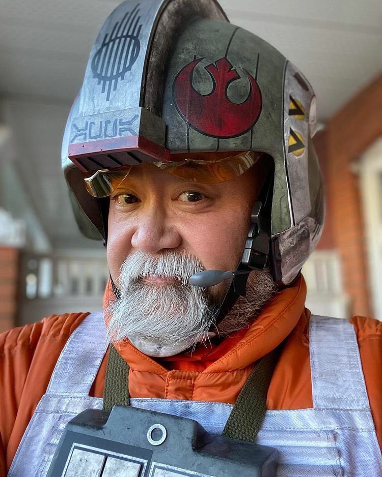 Happy birthday to Carson Teva himself Paul Sun-Hyung Lee! May the Force be with you!