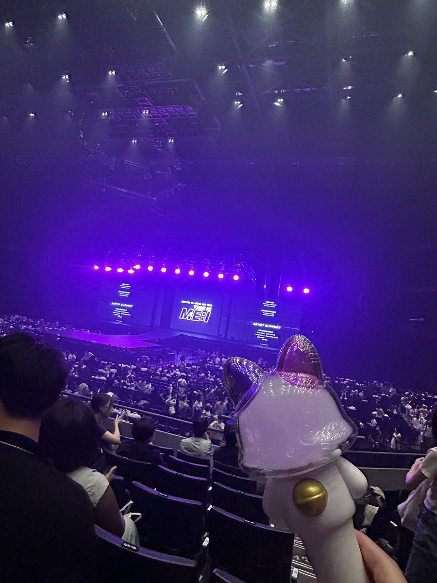 hello_kona7's tweet photo. 初めてアンジュルムのライブに行ったのが横浜のライブハウス
同じ横浜という地でもKアリーナという大きな箱でたくさんのファンに囲まれステージの上で笑顔で歌って踊ってぶちかましていて感情ぐちゃぐちゃ大号泣😭
いつまでも大好きです🍑
  #ME_I  #MOMONA  #ANGERME https://t.co/QsMjiYCvpX