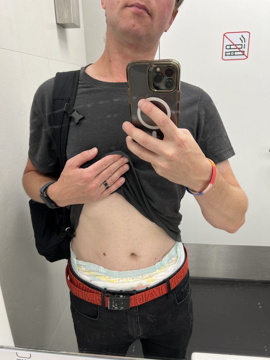 DiaperShy's tweet photo. Waiting for my flight back home, i may be or may not be padded for the flight ☺️

#abdlboy #abdl #abdlcommunity #abdlgay #abdldiaperboy https://t.co/auOJi8YzHR