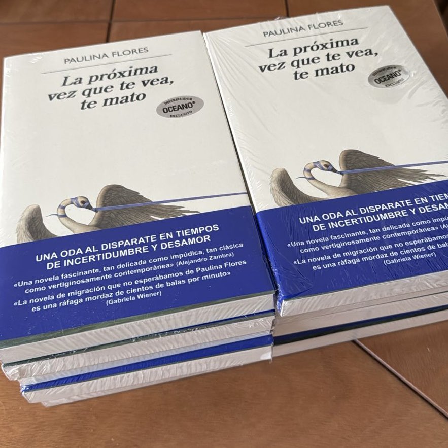 mexicolector's tweet photo. Si te encuentras en Qro tenemos #libroslibres hoy, para que te unas a leer con nosotros y #LeoconelOnce. El 5 de septiembre platicaremos con la autora y @migueldlacruz en el #HayFestival 🇲🇽📚 https://t.co/uTLaGGdXPN
